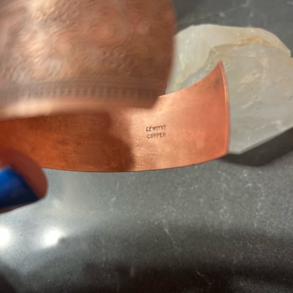 Copper cuff bracelet - Picture 3 of 3